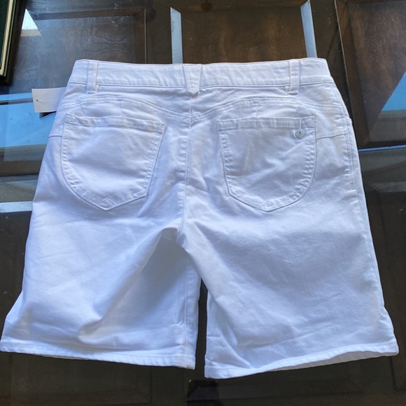 Democracy Womens Roll Cuff Bermuda Shorts. - Picture 7 of 14